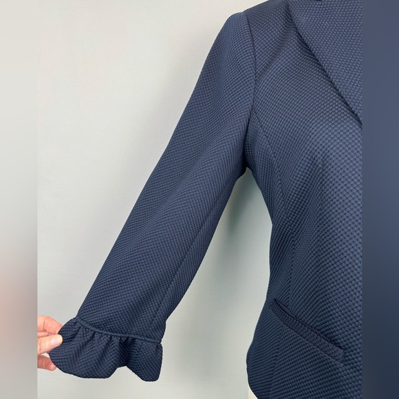 Amanda + Chelsea Blazer Navy Blue Slim Fit Ruffle Cuffs Size 8 Office Career - Picture 3 of 9